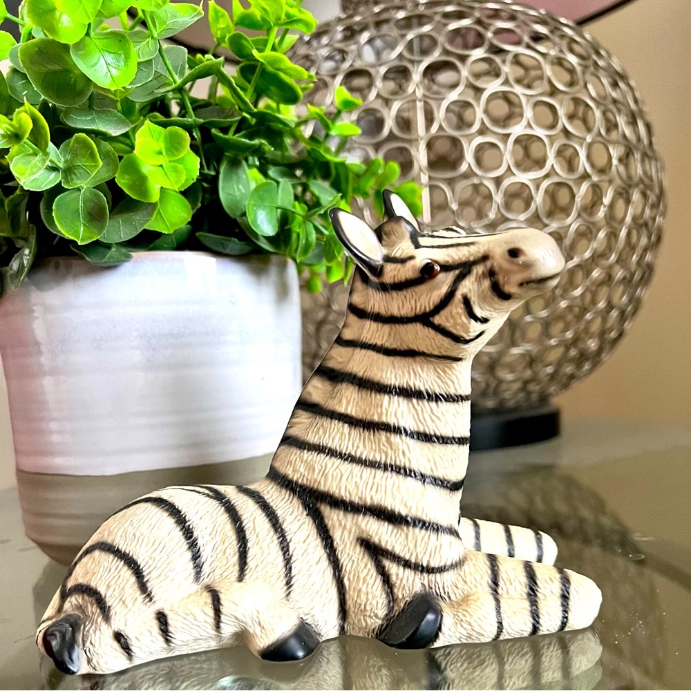 House of Global Art Vintage Zebra‎ Figurine